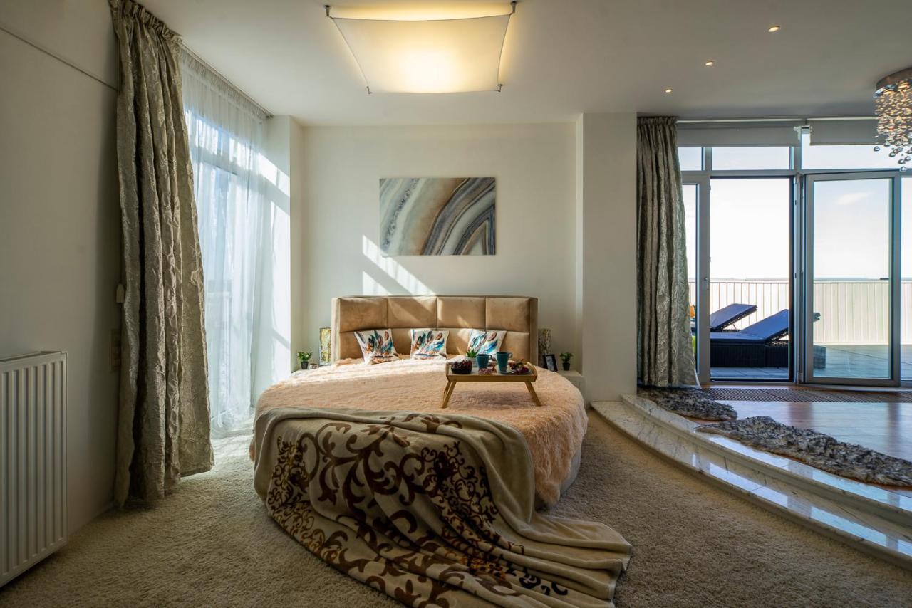 Skyhouse Riga Private Penthouse And Spa Buitenkant foto