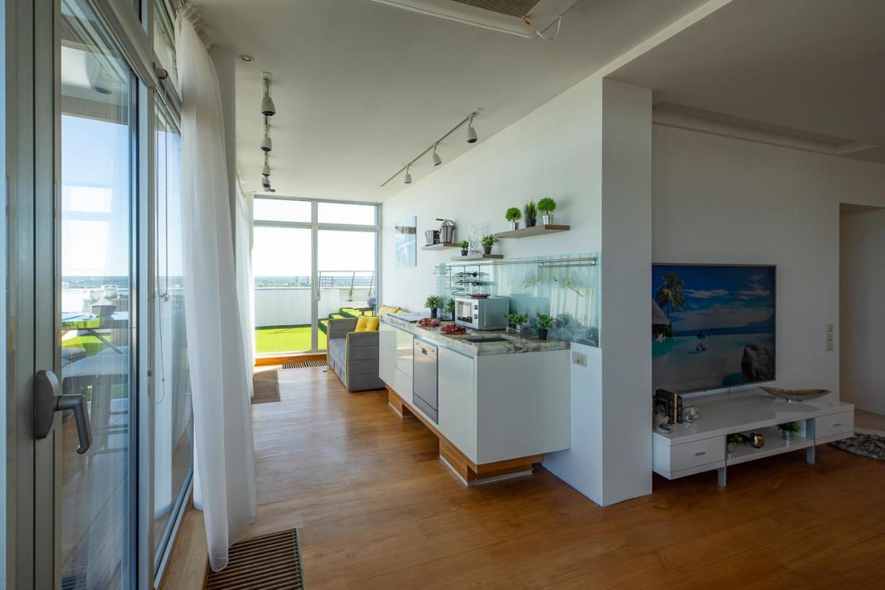 Skyhouse Riga Private Penthouse And Spa Buitenkant foto